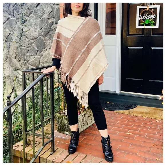 #15 CHIC KNIT BOHO FRINGED PONCHO - Picture 6 of 6